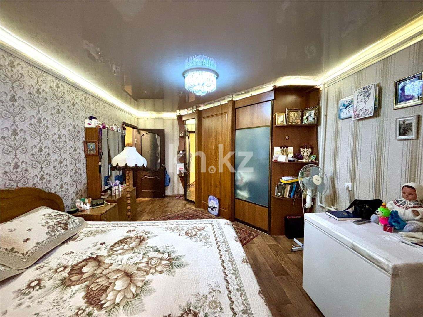 Продажа 3-комнатной квартиры, 63 м², 23 мкр. в Караганде - фото 5
