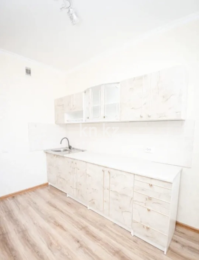 Аренда 1-комнатной квартиры, 38 м², ул. Байтурсынова, дом  51 в Астане