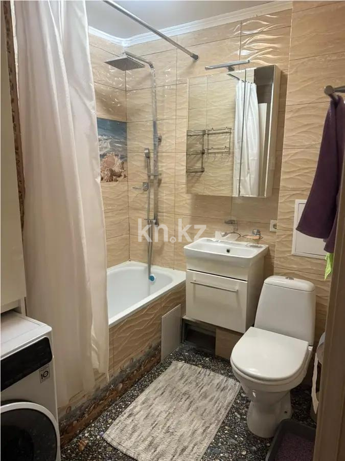 Продажа 3-комнатной квартиры, 57.7 м², мкр-н 5, дом  8 в Алматы - фото 4