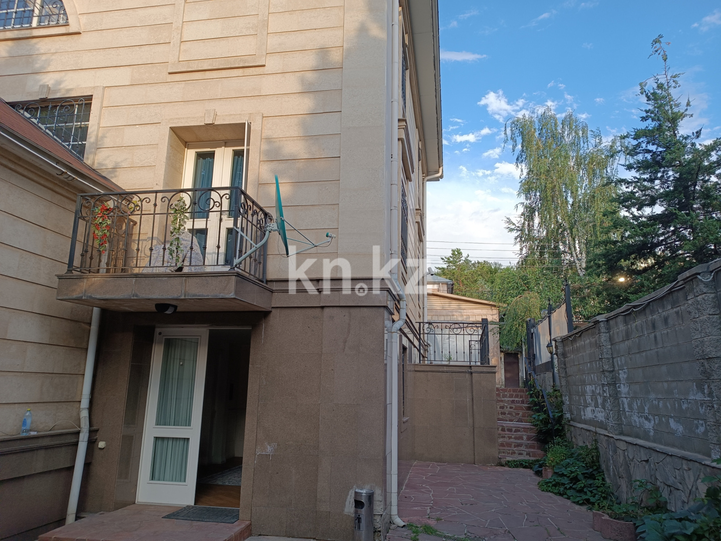 Продажа 8-комнатного дома, 384 м² в Алматы - фото 4