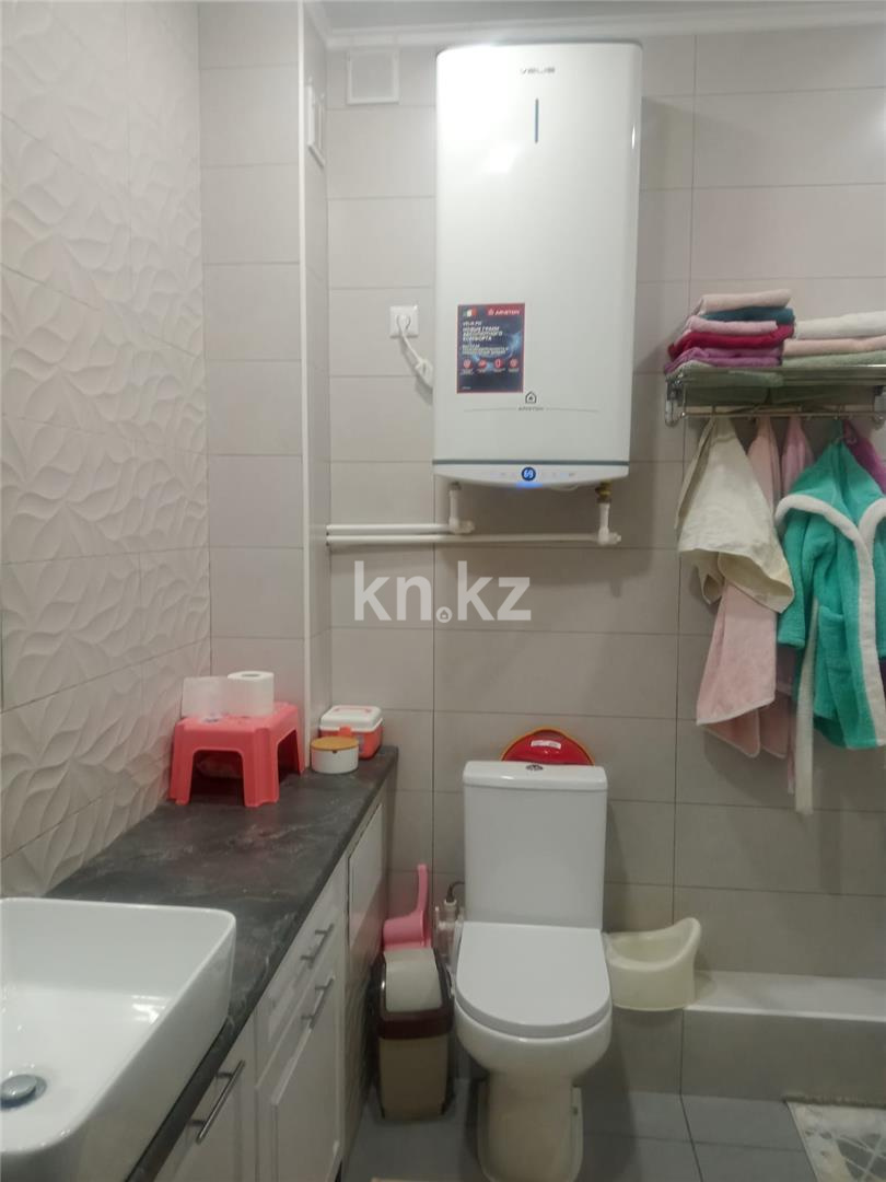 Продажа 3-комнатной квартиры, 95 м², мкр-н Алтын Арка, дом  21 в Караганде - фото 8