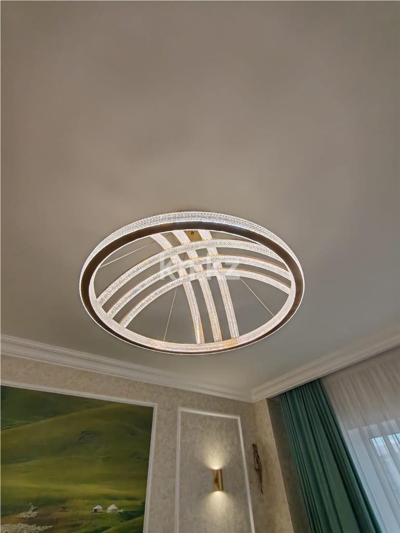 Продажа 5-комнатного дома, 161 м², ул. Аубакирова в Караганде - фото 2