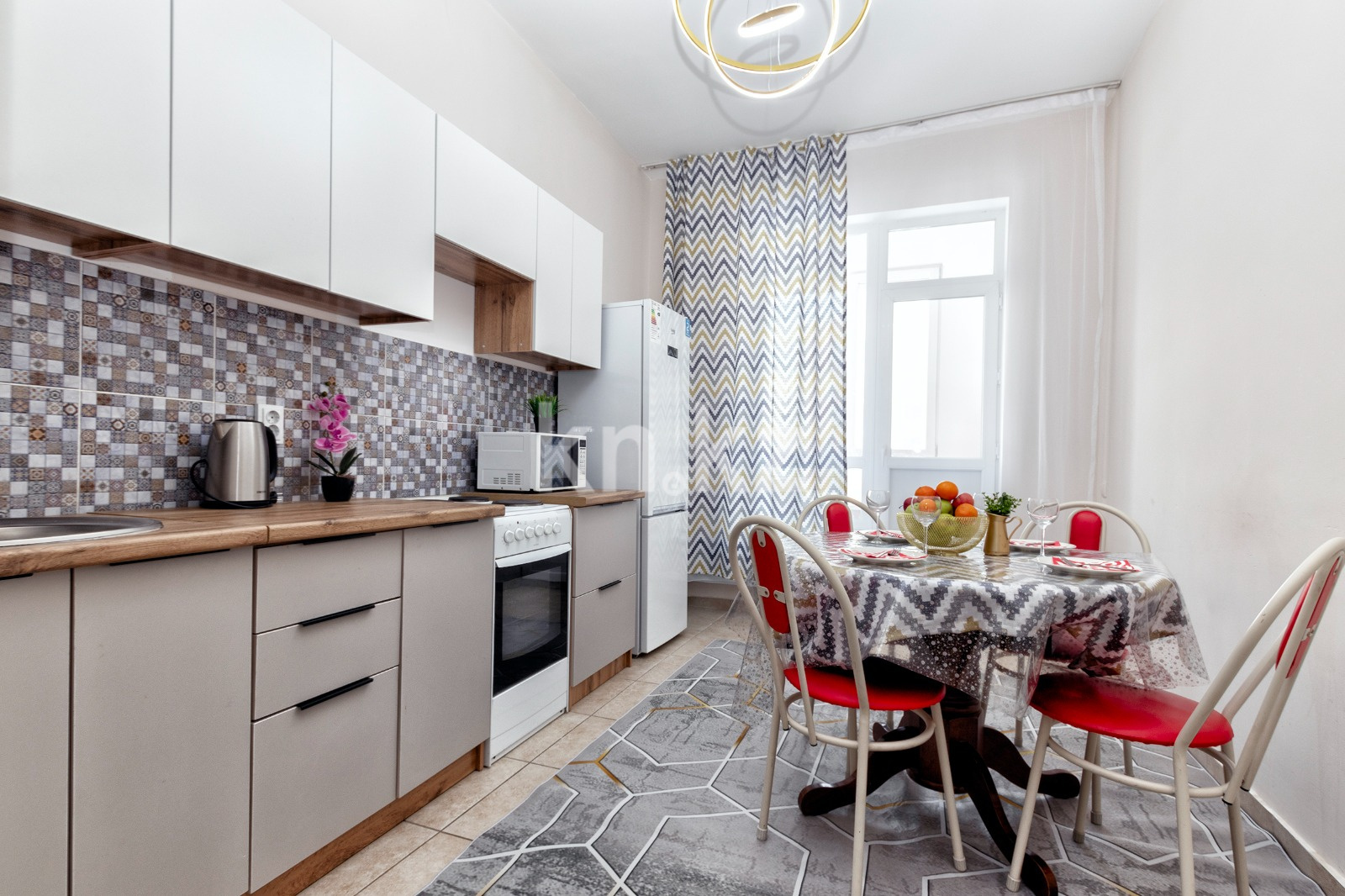 Аренда 3-комнатной квартиры посуточно, 95 м², пр. Кабанбай батыра, дом  60а/17 - ул. Гейдара Алиева в Астане - фото 2