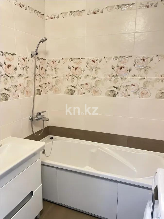 Продажа 2-комнатной квартиры, 72.5 м², ул. Туркестан, дом  10 в Астане - фото 4