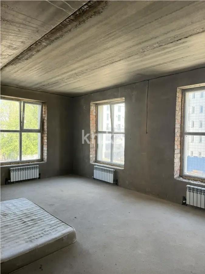 Продажа 4-комнатной квартиры, 136 м² в Караганде