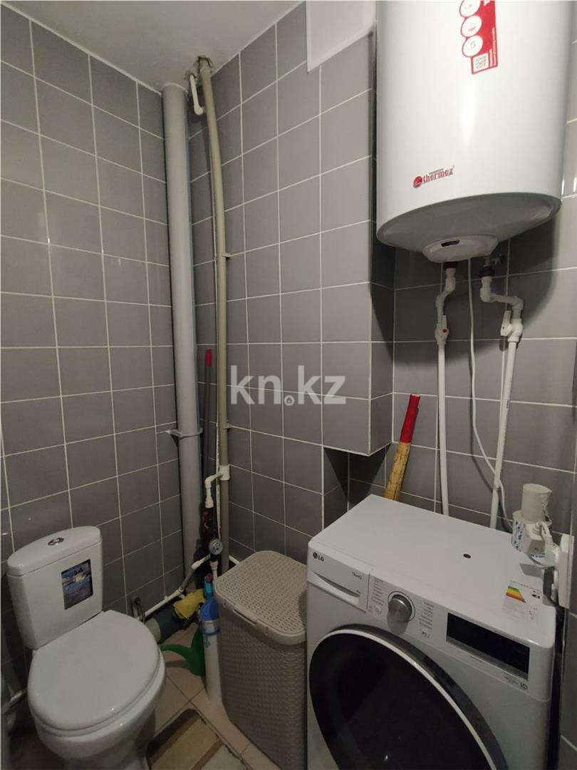 Продажа 3-комнатной квартиры, 98 м², пр. Шахтеров в Караганде - фото 11