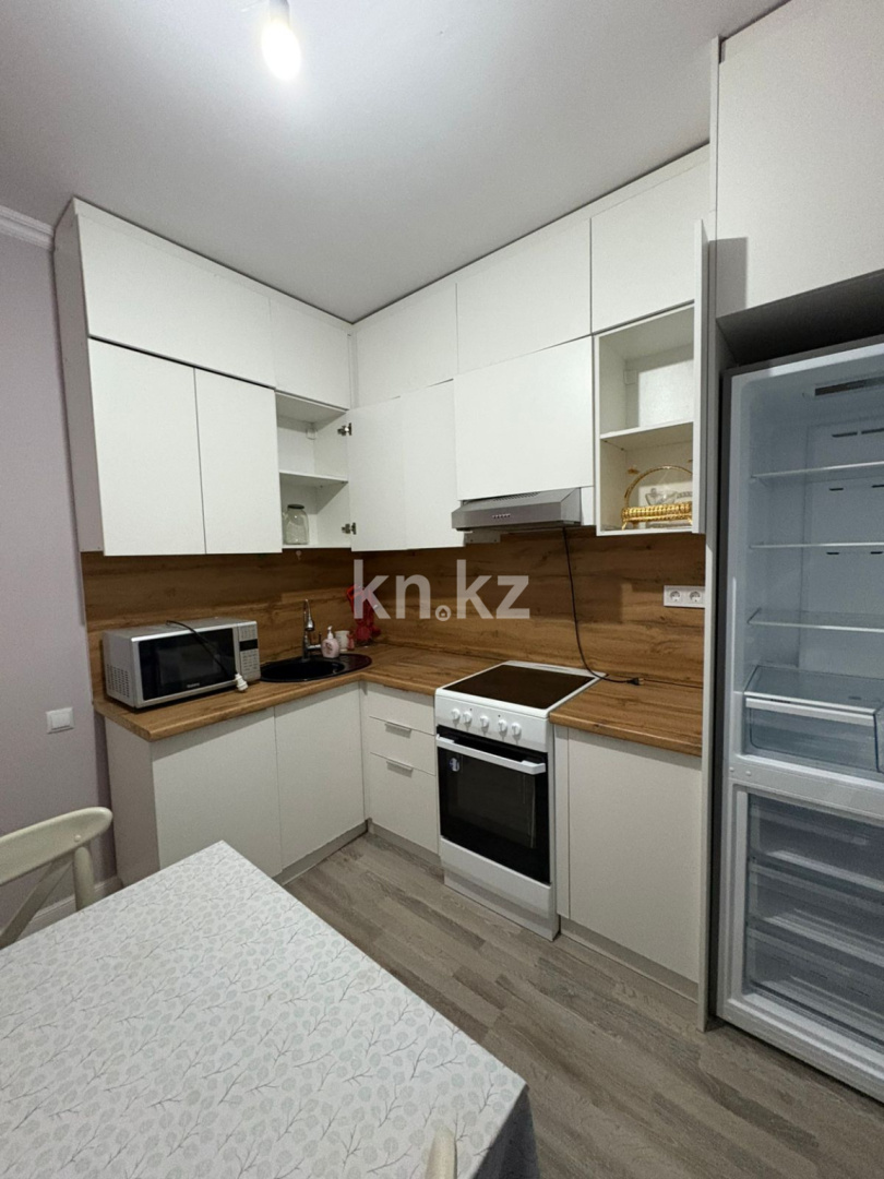 Аренда 2-комнатной квартиры, 65 м² в Астане