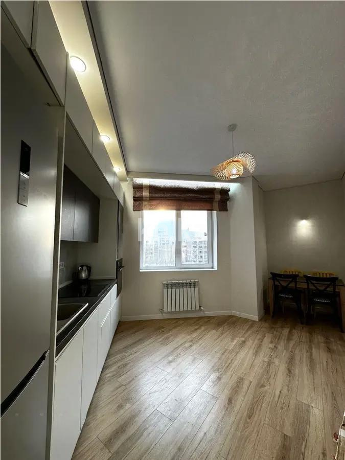 Продажа 1-комнатной квартиры, 43 м², ул. Кабанбай батыра, дом  252 в Алматы - фото 2