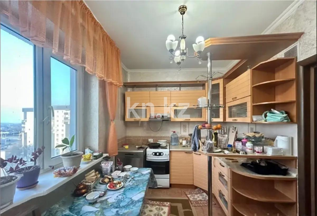 Продажа 3-комнатной квартиры, 66.4 м², мкр-н Аксай-1а, дом  10 в Алматы - фото 4