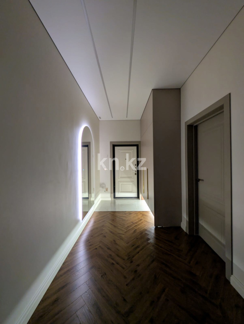 Продажа 2-комнатной квартиры, 80.3 м² в Уральске