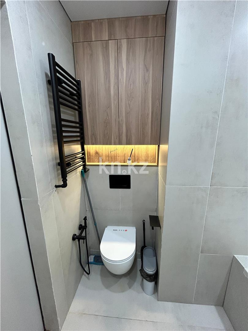 Продажа 3-комнатной квартиры, 83 м², ул. Муканова в Караганде - фото 12