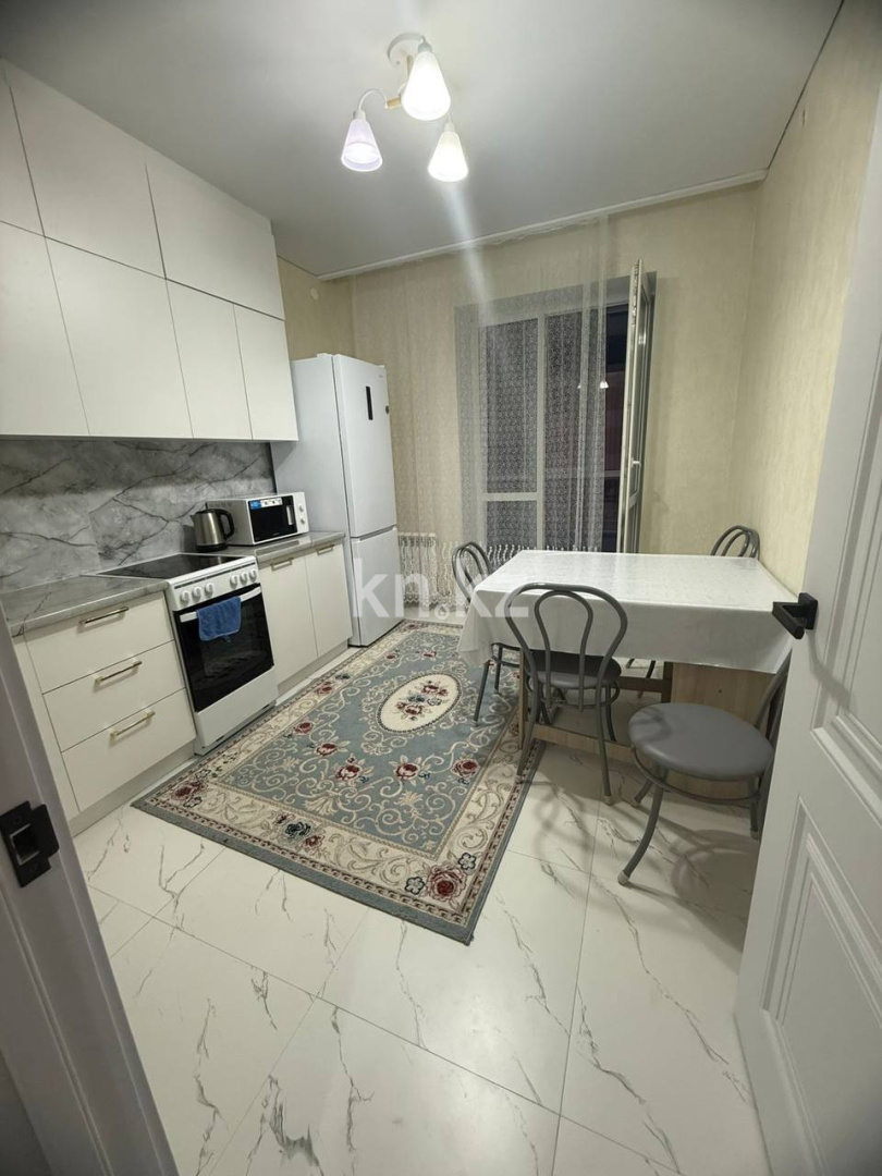 Аренда 1-комнатной квартиры, 39 м² в Астане