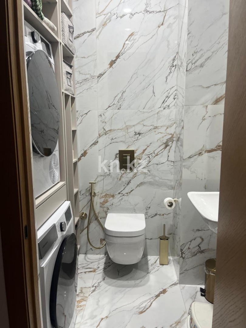 Продажа 4-комнатной квартиры, 127.7 м² в Астане - фото 16