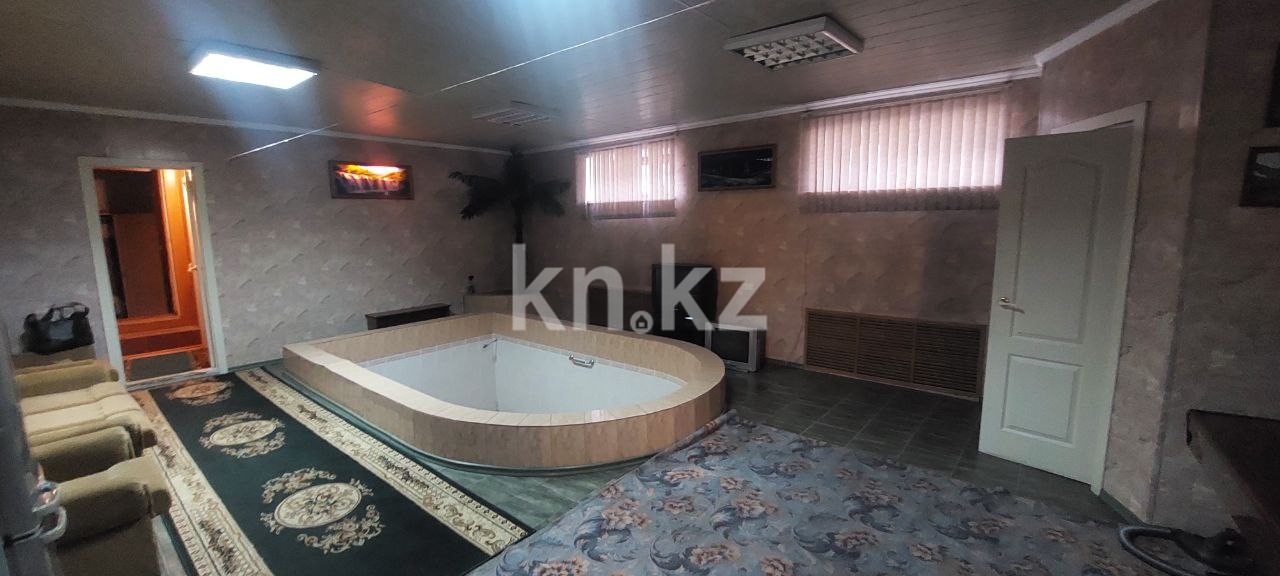 Продажа 9-комнатного дома, 517.9 м², Досжанова, дом  9 в Костанае - фото 24