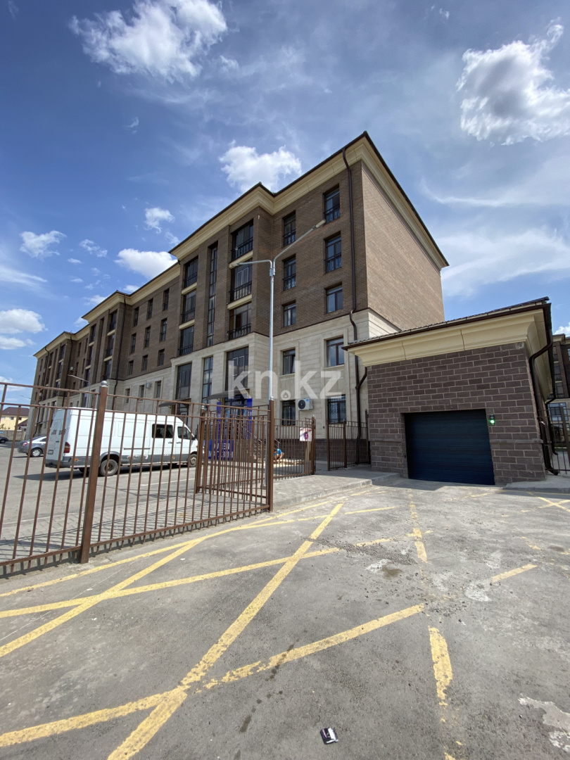 Продажа 5-комнатной квартиры, 147 м², пр. Республики, дом  49/1 в Караганде - фото 24