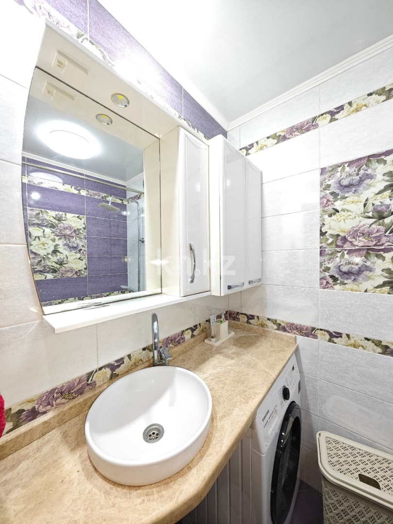 Продажа 4-комнатной квартиры, 78 м², пр. Республики, дом  4 в Караганде - фото 14