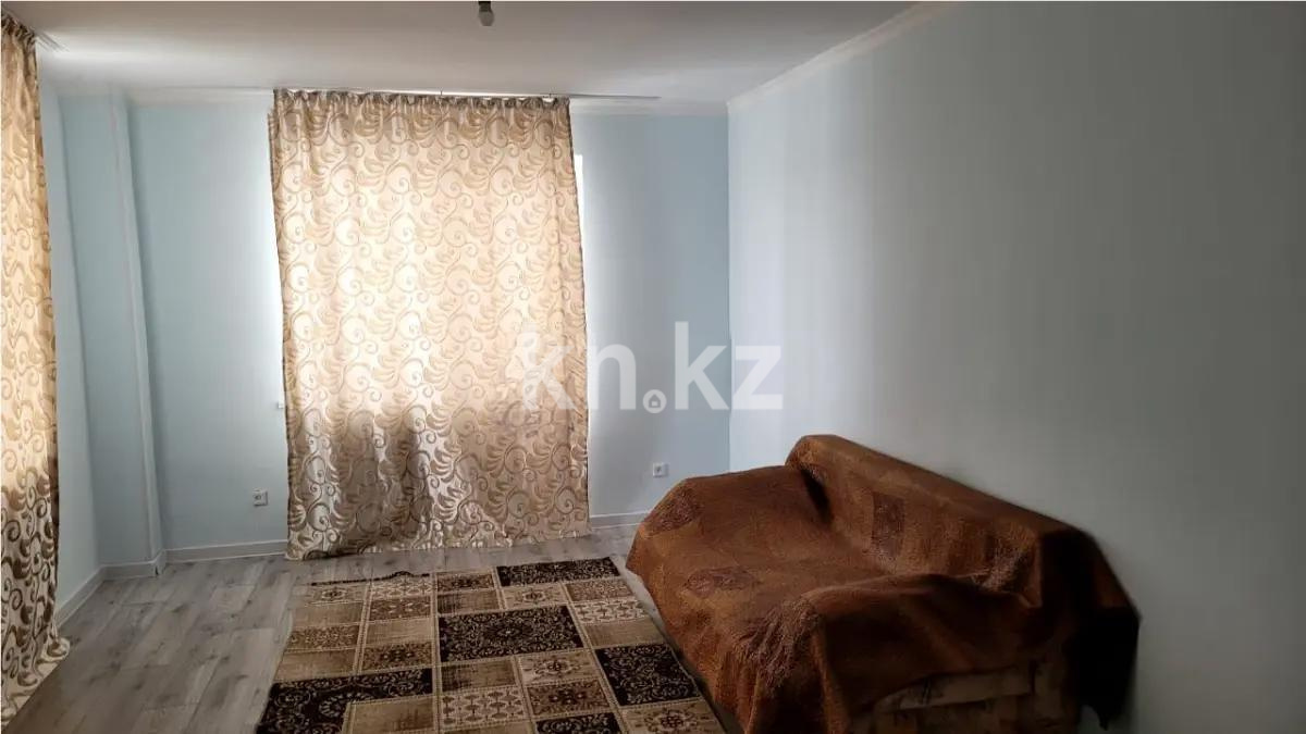 Продажа 3-комнатной квартиры, 80 м², ул. Момышулы, дом  28 в Караганде - фото 2