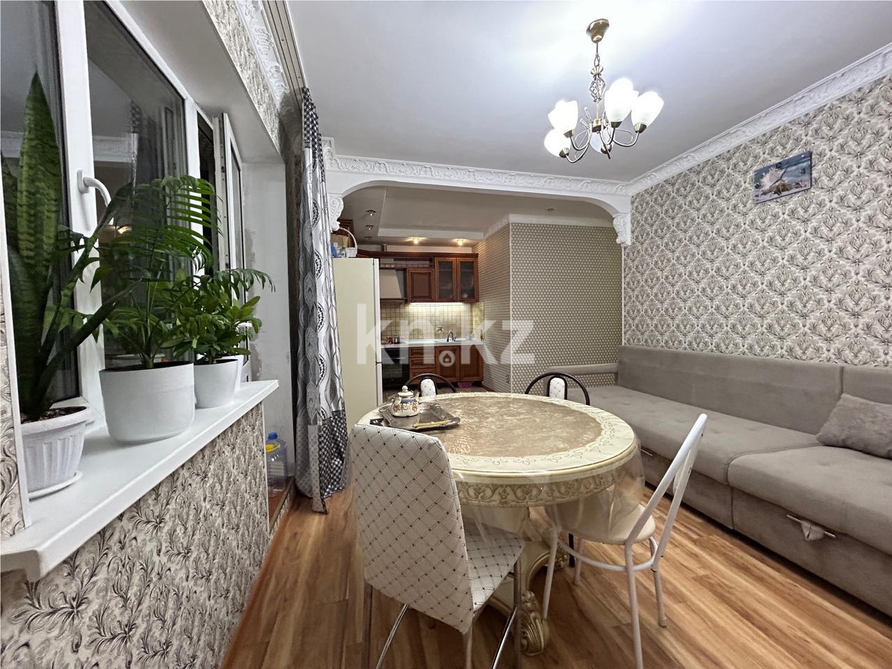 Продажа 3-комнатной квартиры, 69.8 м², ул. Валиханова в Астане