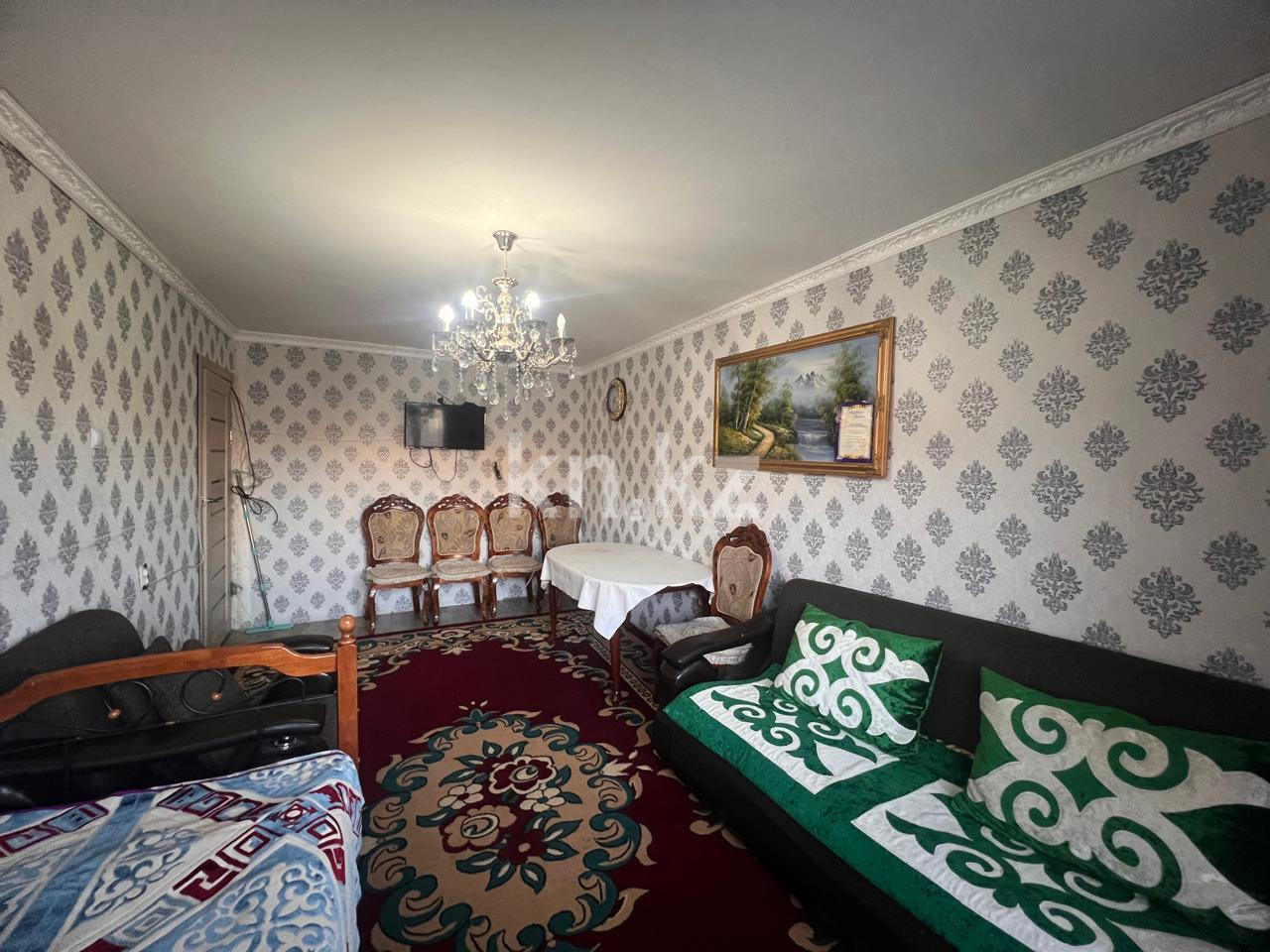 Продажа 3-комнатной квартиры, 61 м², 18 мкр., дом  22 в Караганде - фото 2