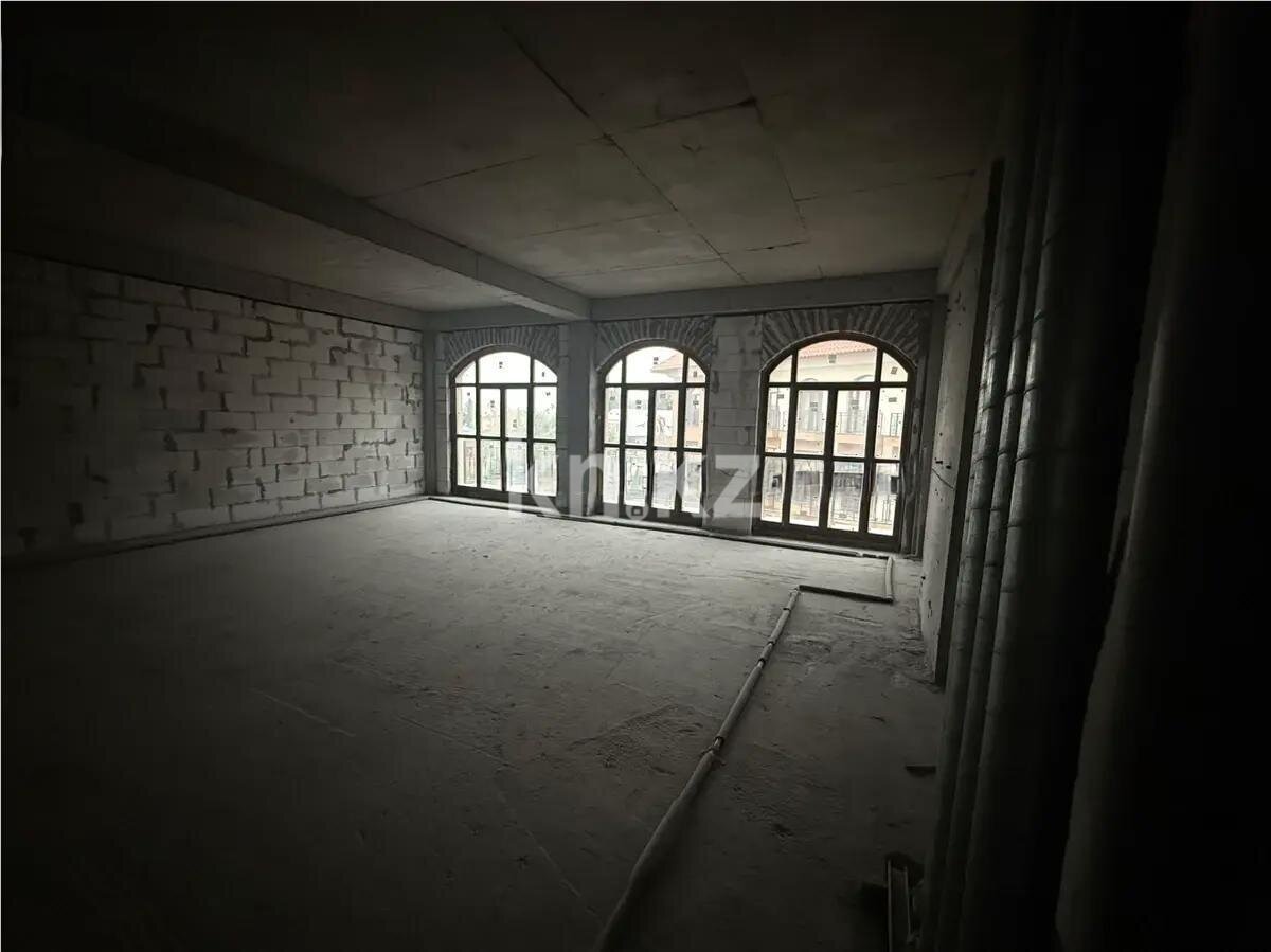 Продажа 4-комнатной квартиры, 190 м² в Алматы