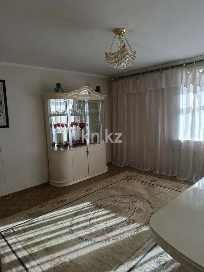 Продажа 4-комнатной квартиры, 75 м² в Караганде