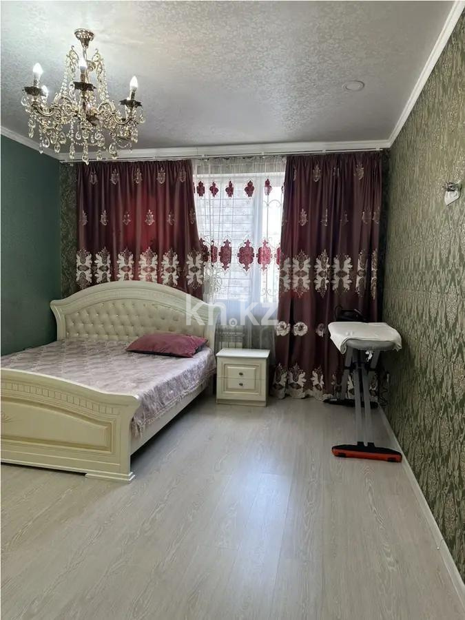 Продажа 3-комнатной квартиры, 102.5 м², мкр-н Аксай-4, дом  121 в Алматы