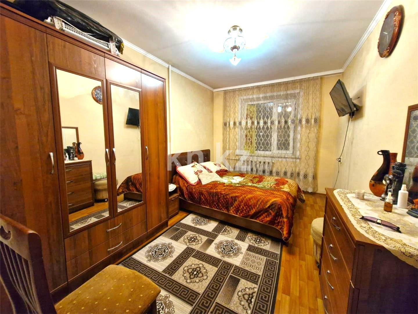 Продажа 4-комнатной квартиры, 80 м², ул. Язева в Караганде - фото 2