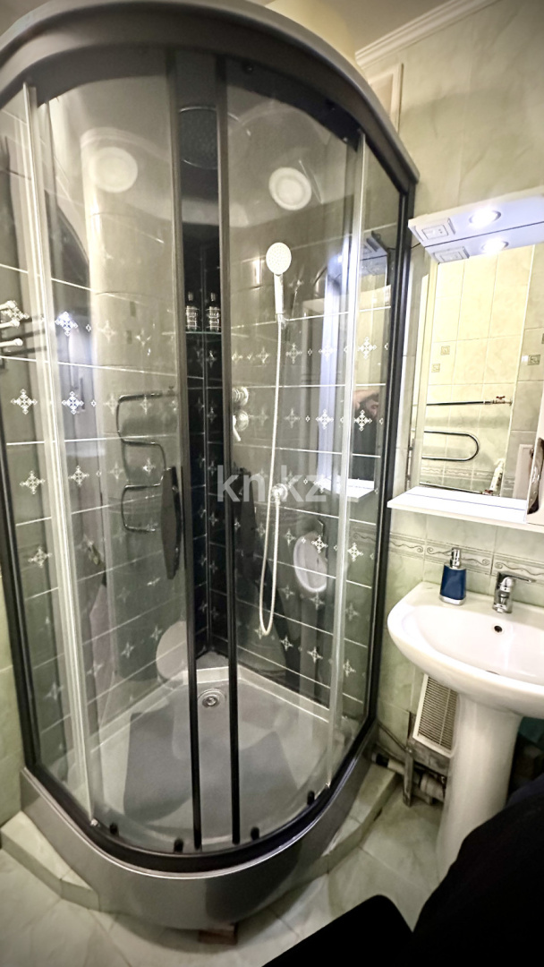 Аренда 2-комнатной квартиры посуточно, 48 м², ул. Си Синхая, дом  18 - Гагарина в Алматы - фото 17