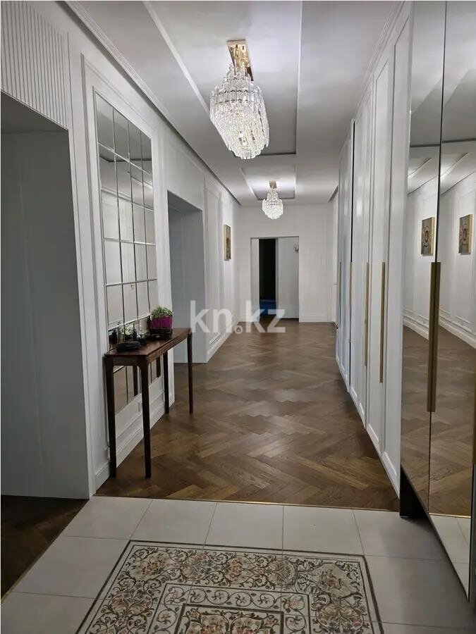 Продажа 5-комнатной квартиры, 249 м² в Астане - фото 10