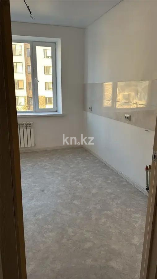 Продажа 1-комнатной квартиры, 46 м², мкр-н Аксай-5, дом  25 в Алматы - фото 2