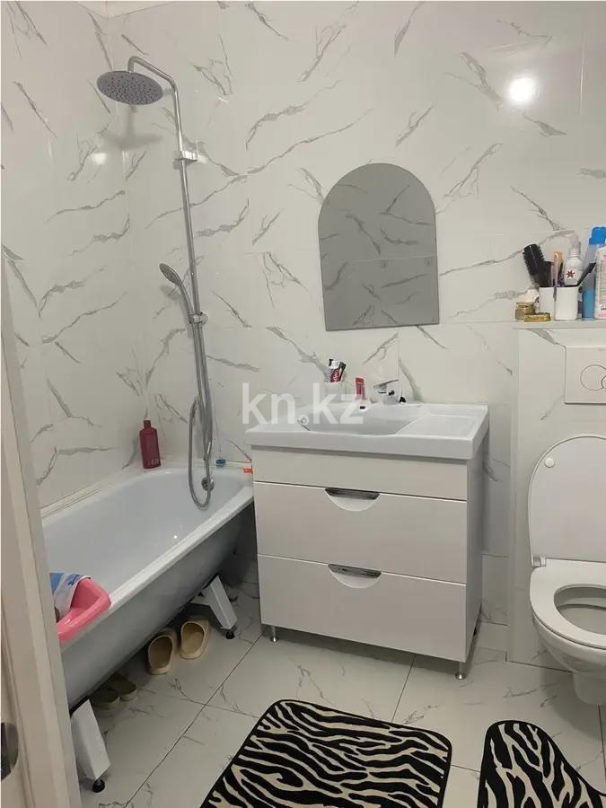 Продажа 3-комнатной квартиры, 70 м², ул. Нажимеденова, дом  64 в Астане - фото 5