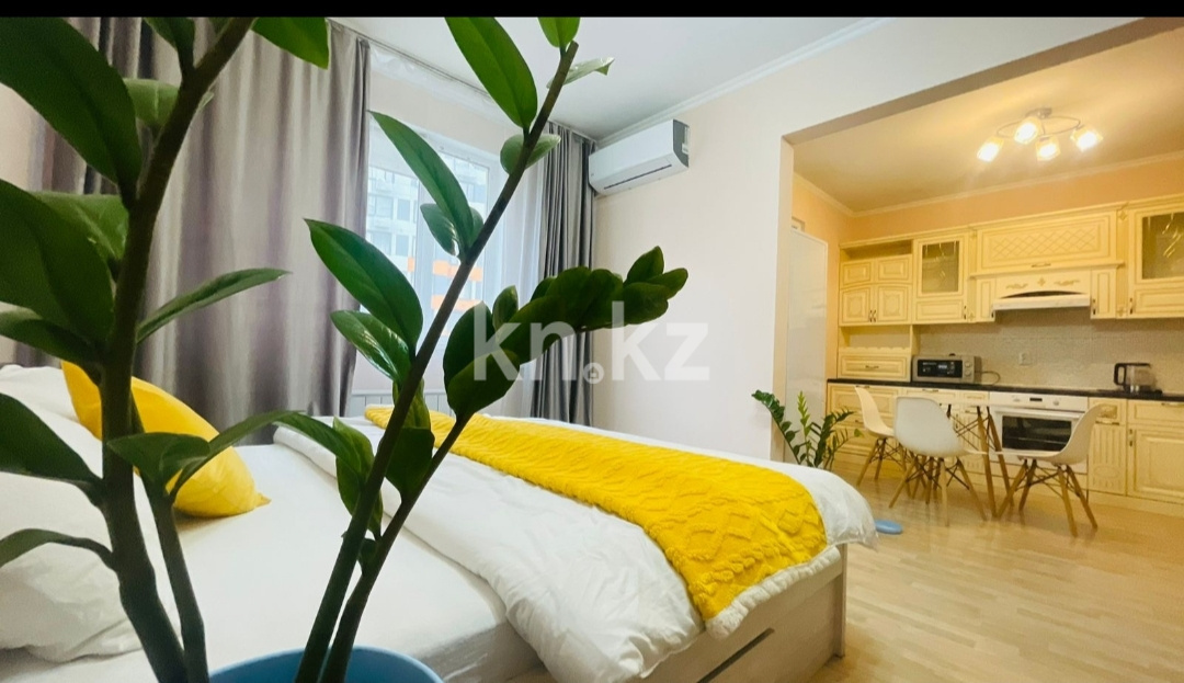 Аренда 1-комнатной квартиры, 40 м², ул. Сатпаева, дом  90 в Алматы