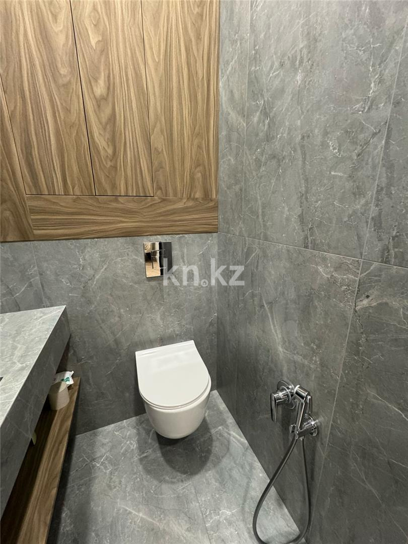 Продажа 4-комнатной квартиры, 103 м², пр. Республики, дом  участок 1/7 в Караганде - фото 16