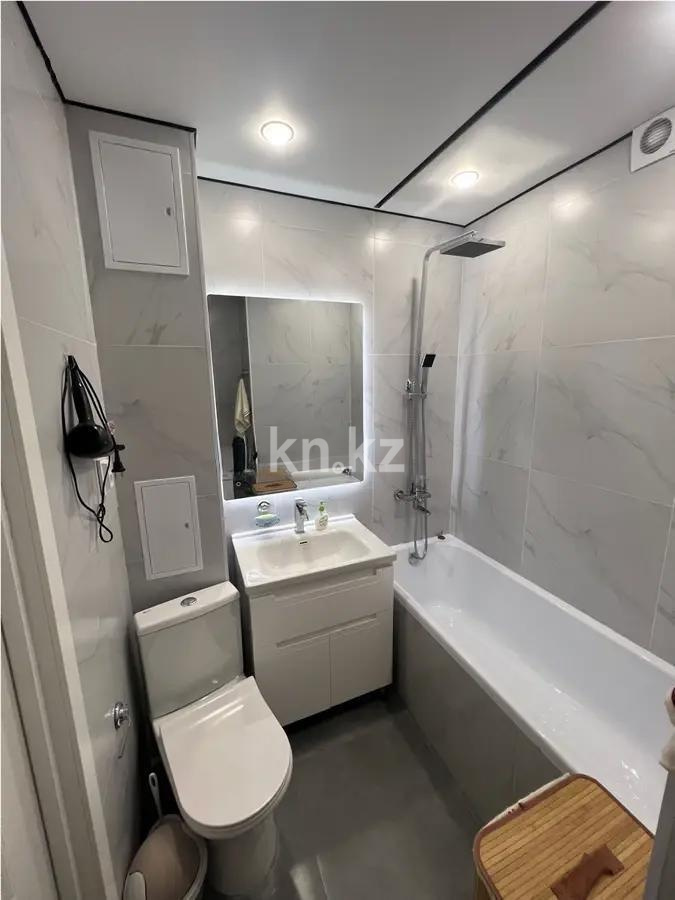 Продажа 3-комнатной квартиры, 98 м², ул. Сауран, дом  9 в Астане - фото 8