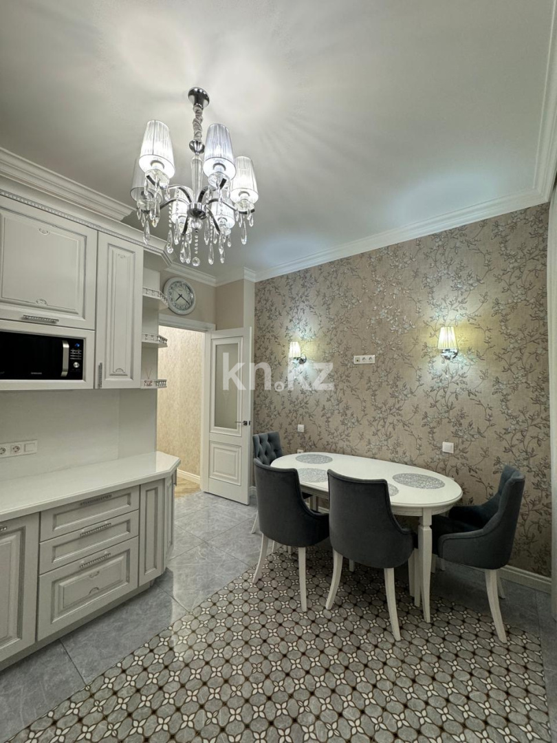 Продажа 4-комнатной квартиры, 133.8 м², ул. Туркестан, дом  28 - ул. Бухар жырау в Астане - фото 2
