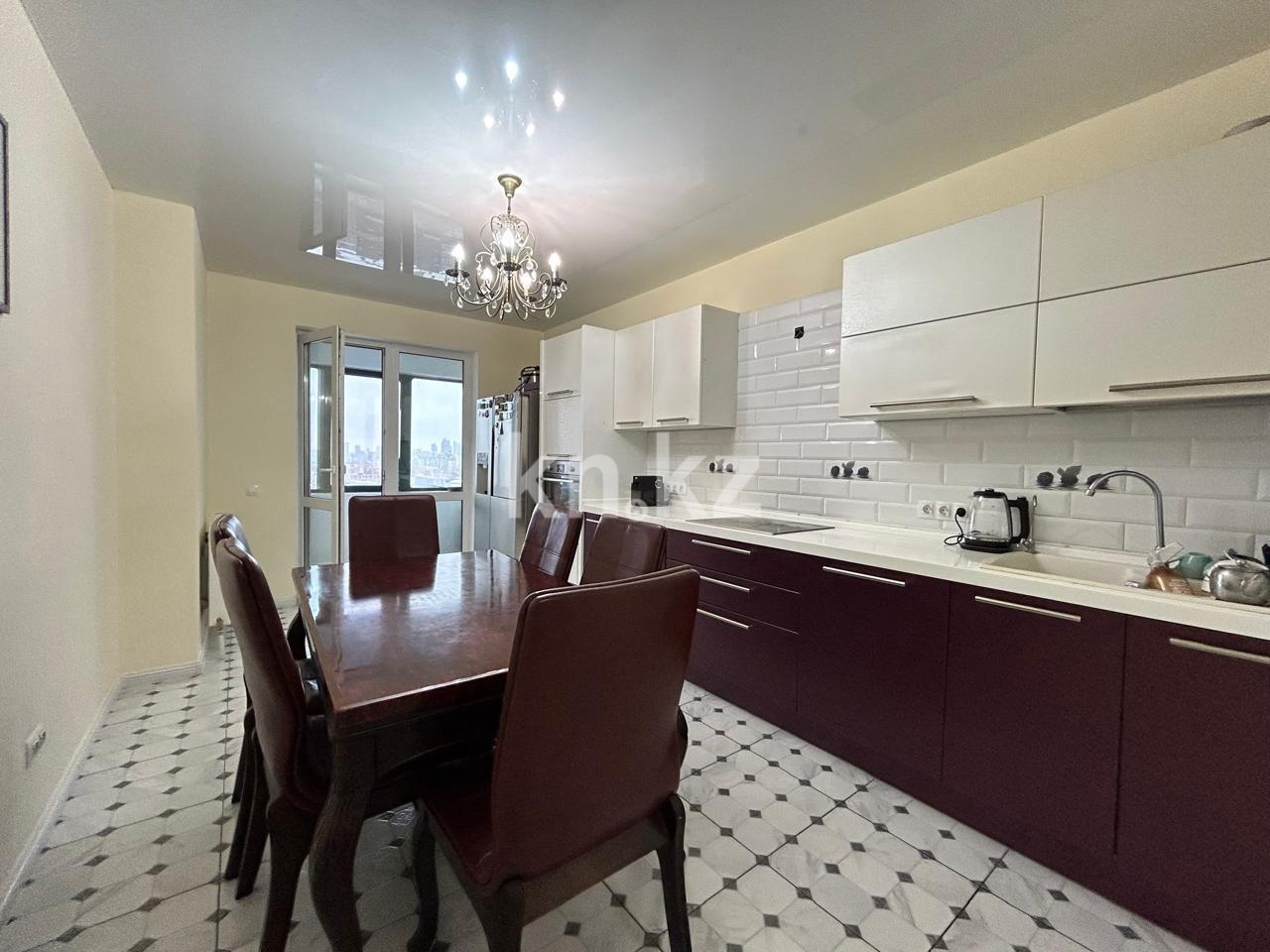 Продажа 5-комнатной квартиры, 202 м², пр. Абая в Астане - фото 15