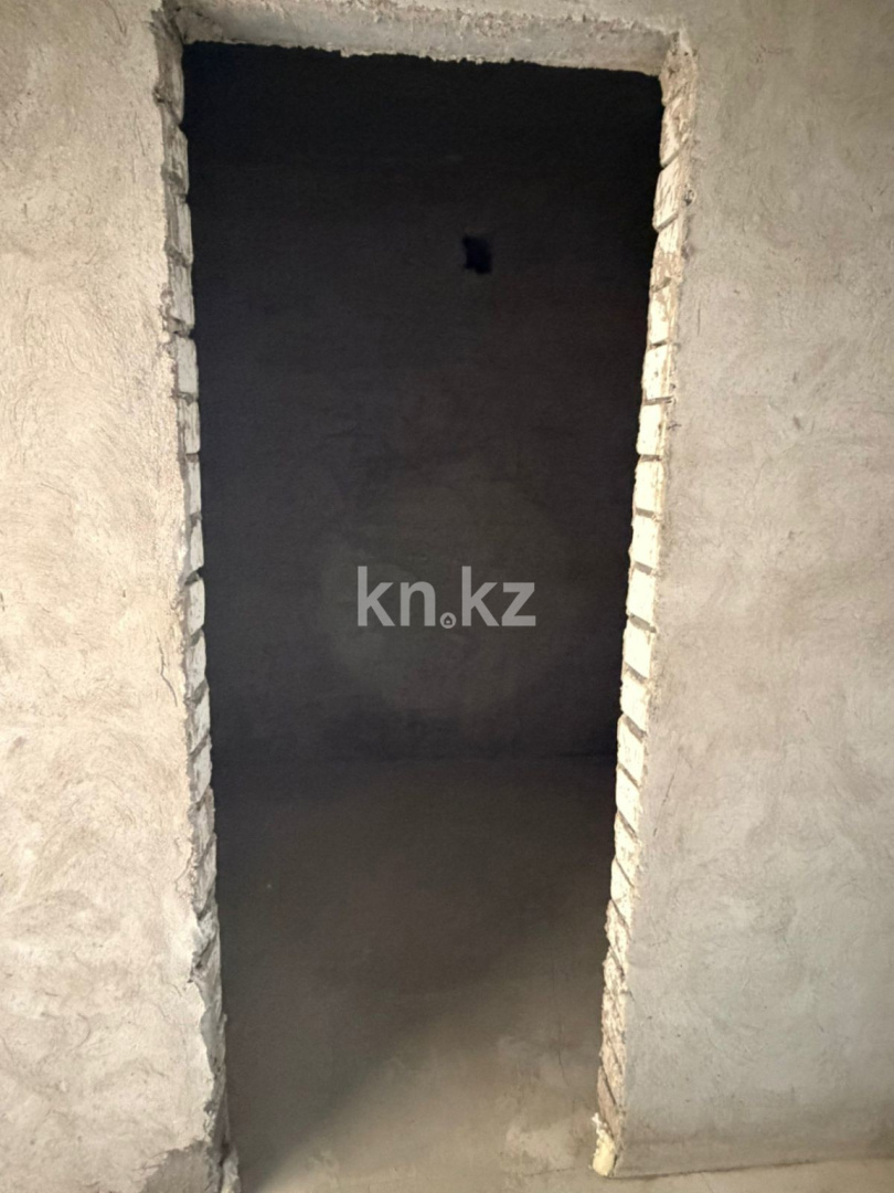 Продажа 3-комнатной квартиры, 119.6 м² в Уральске - фото 2
