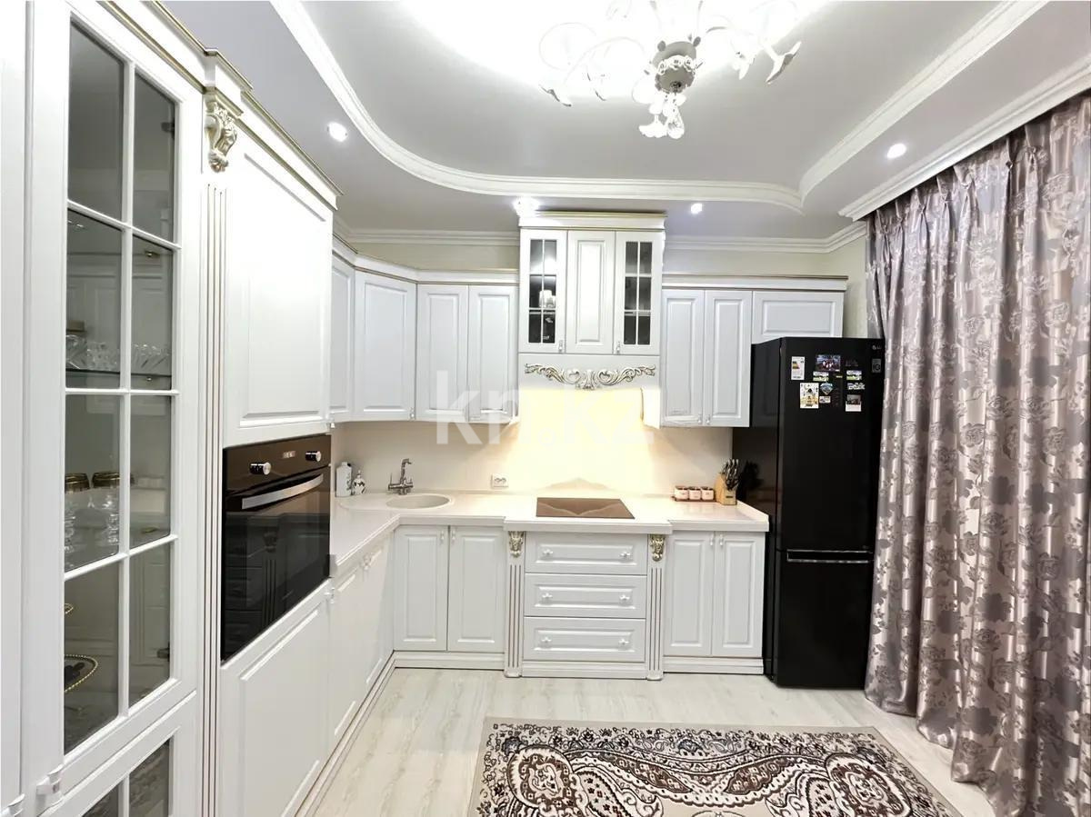 Продажа 4-комнатной квартиры, 130 м², ул. Ондасынова, дом  8 в Караганде - фото 4