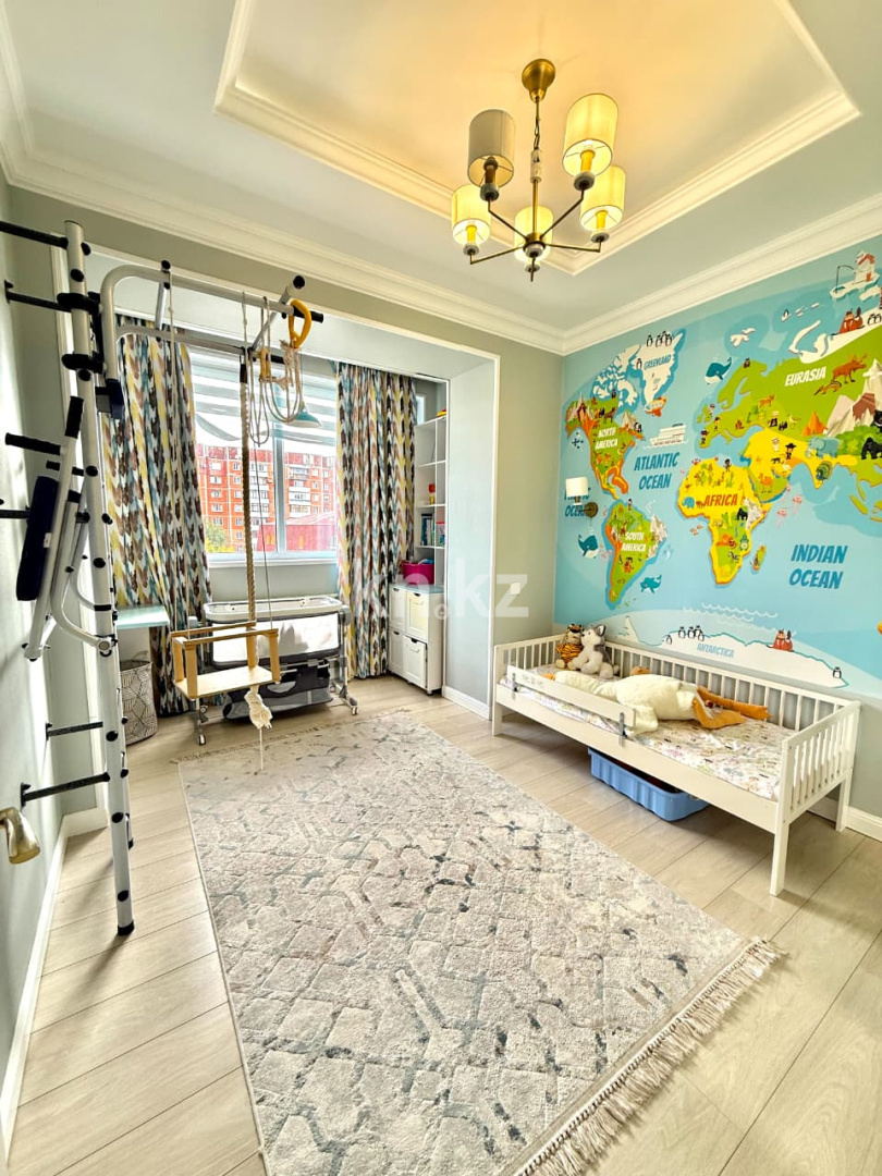 Продажа 4-комнатной квартиры, 140 м², пр. Шахтеров, дом  5/1 в Караганде - фото 11