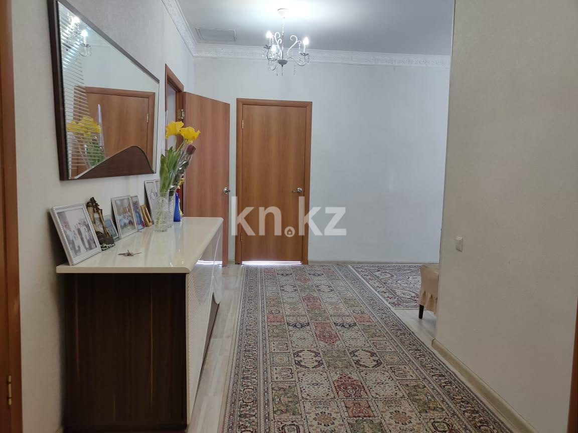 Продажа 10-комнатного дома, 650 м², ул. Джалиля в Караганде