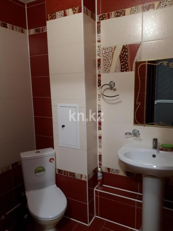 Аренда 1-комнатной квартиры посуточно, 40 м², ул. 101 Стрелковой Бригады, дом  7 в Актобе - фото 9