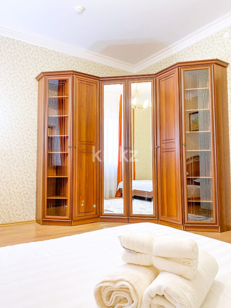 Аренда 3-комнатной квартиры посуточно, 130 м², ул. Кунаева, дом  35/1 в Астане - фото 10