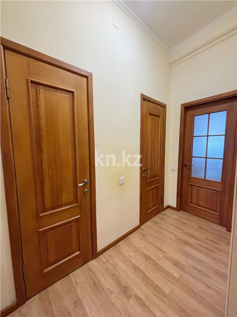 Продажа 3-комнатной квартиры, 84 м², ул. Абая в Караганде - фото 15