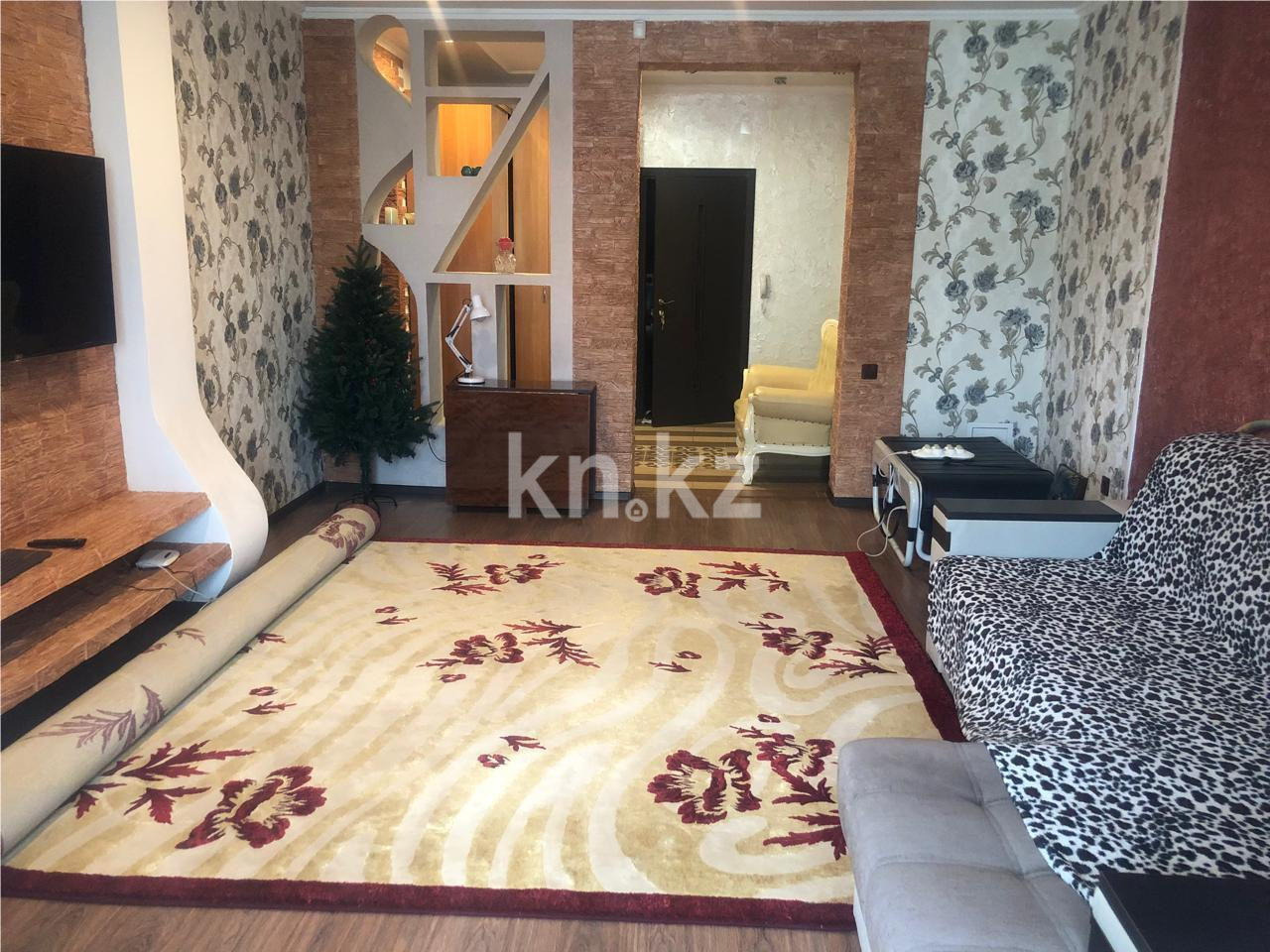 Продажа 3-комнатной квартиры, 92 м², ул. Магнитогорская, дом  36 в Караганде - фото 2