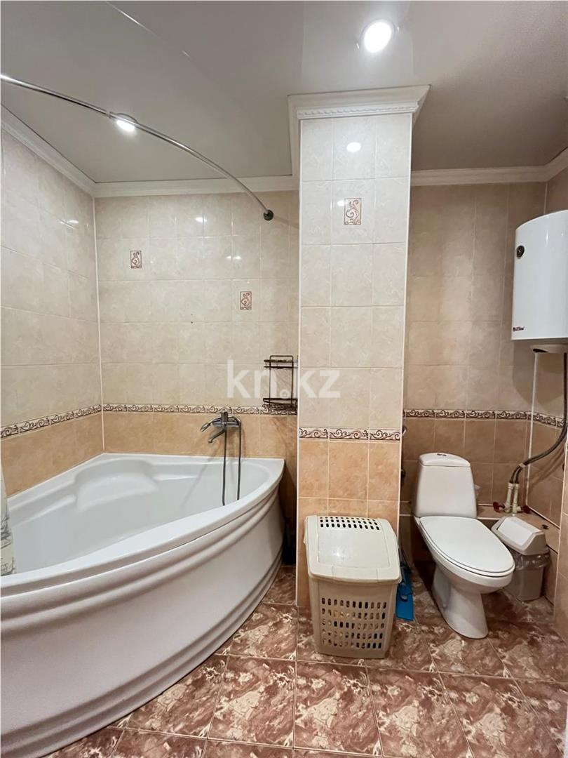 Продажа 3-комнатной квартиры, 92 м², пр. Шахтеров, дом  31а в Караганде - фото 17