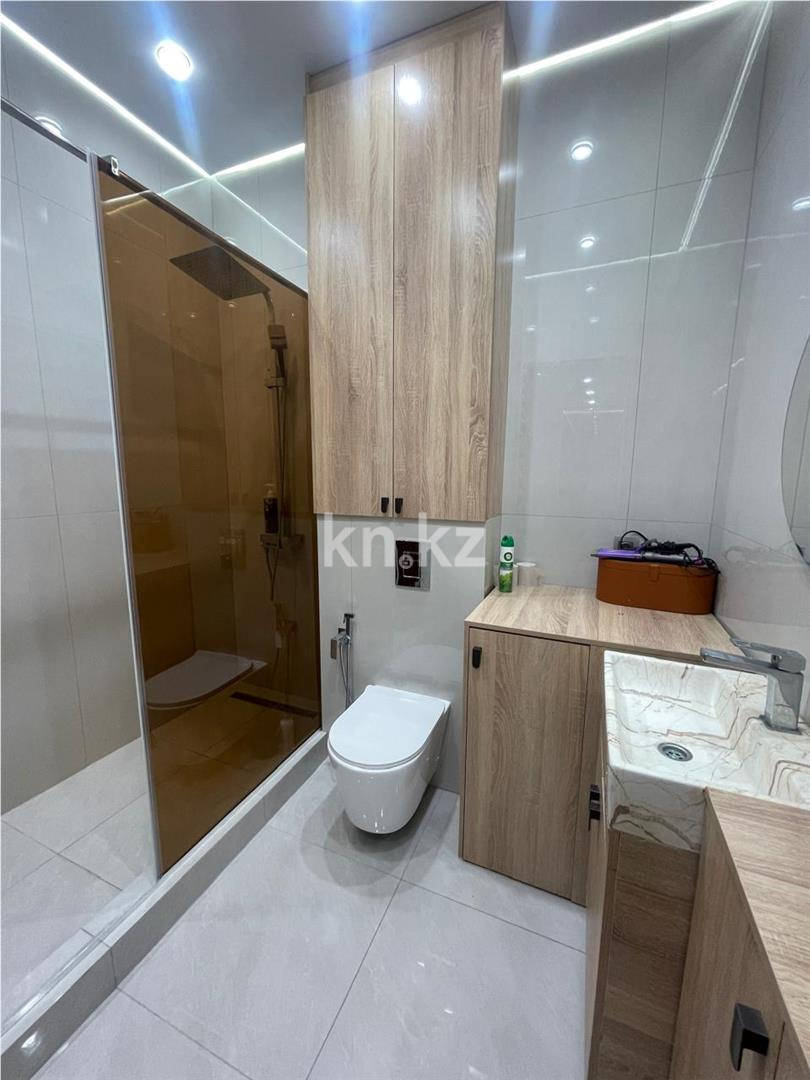 Продажа 3-комнатной квартиры, 90 м² в Караганде - фото 16