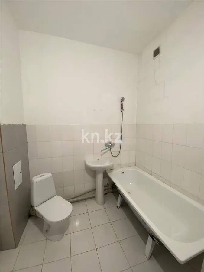 Продажа 3-комнатной квартиры, 80 м², ул. Байтурсынова, дом  12 в Астане - фото 3