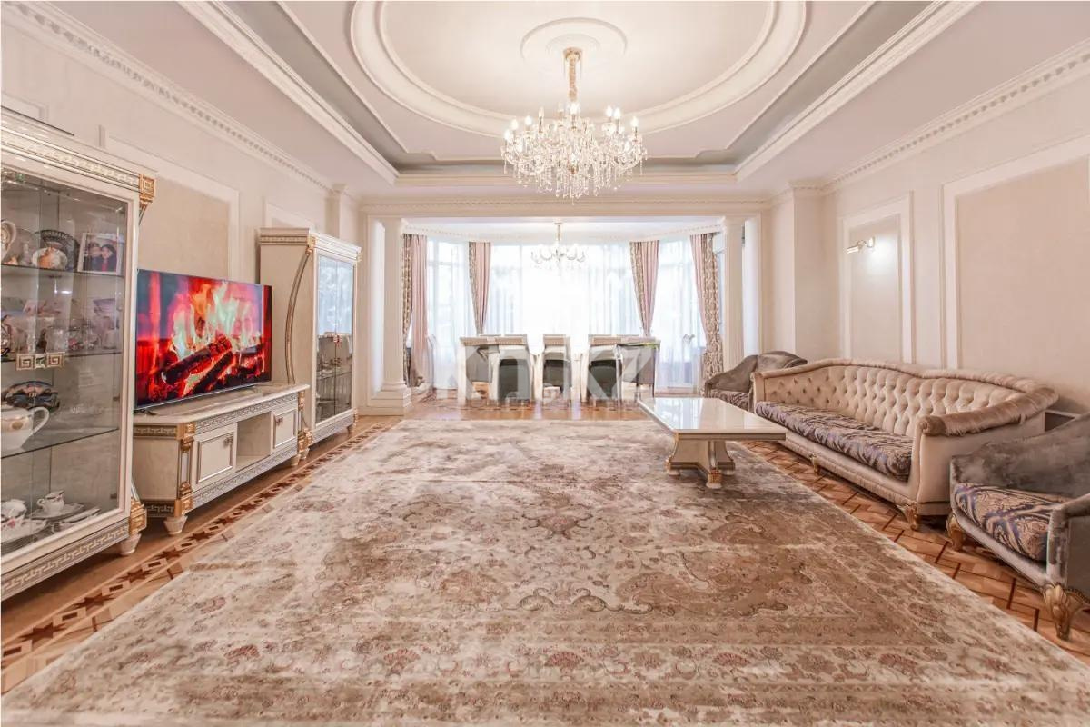 Продажа 4-комнатной квартиры, 221 м² в Алматы