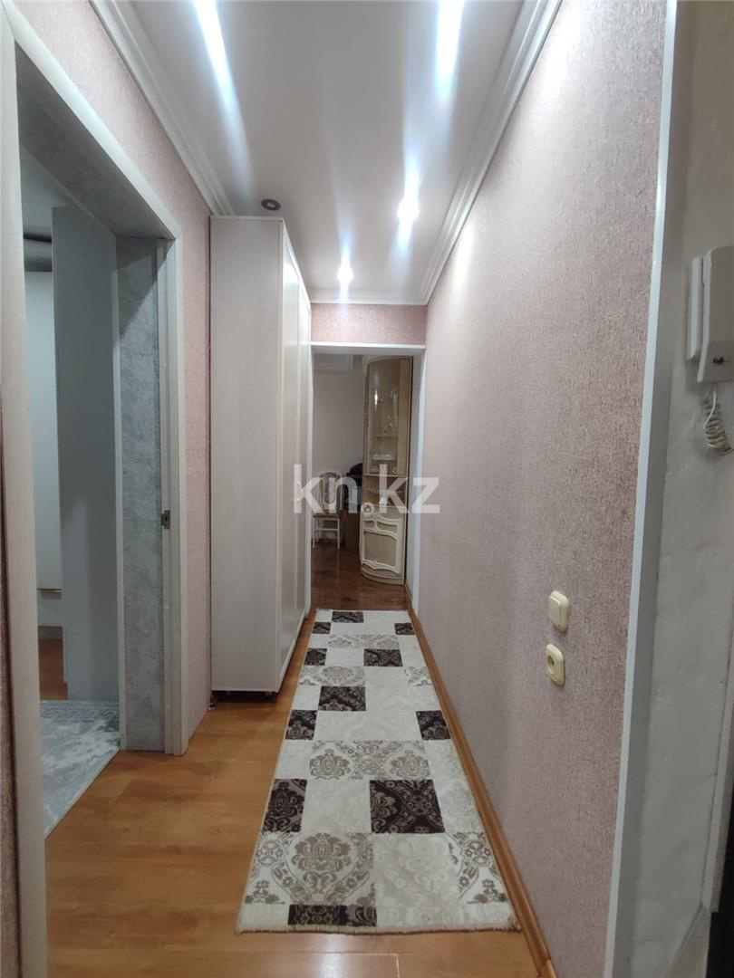 Продажа 4-комнатной квартиры, 61 м², мкр-н 15 в Караганде - фото 10