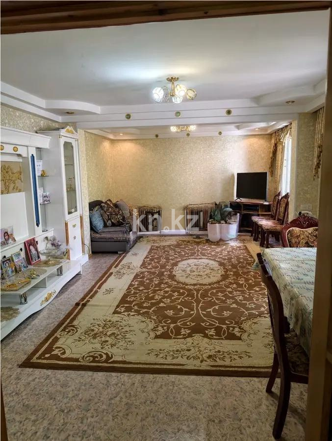 Продажа 4-комнатной квартиры, 97 м² в Караганде